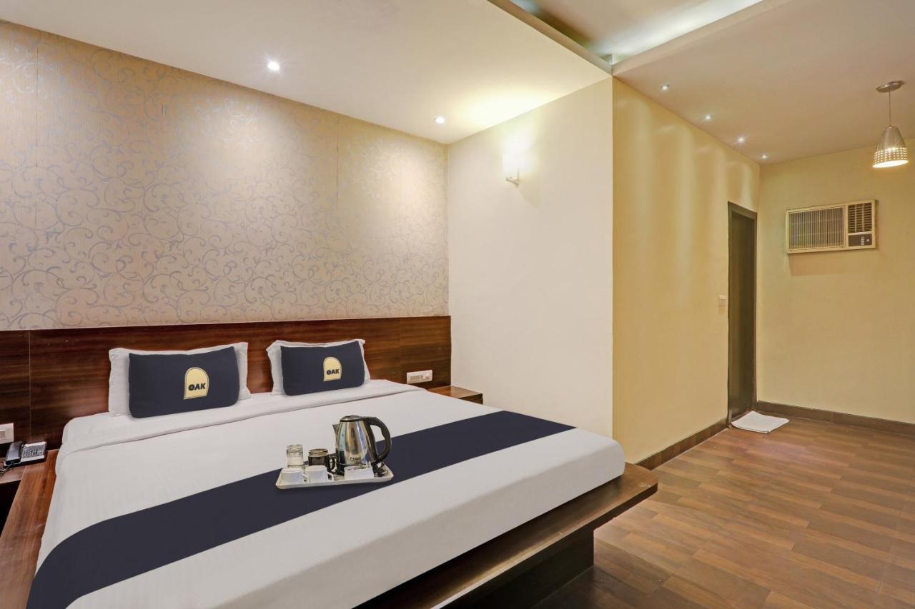 Townhouse Oak Hotel Shelter Lucknow Exterior foto